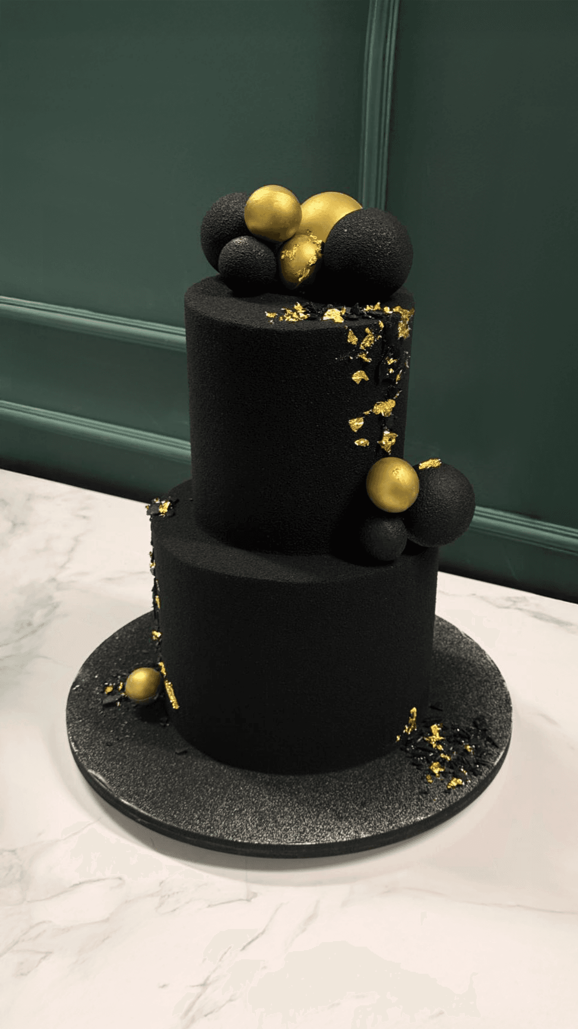 Golden Noir Designer Cake