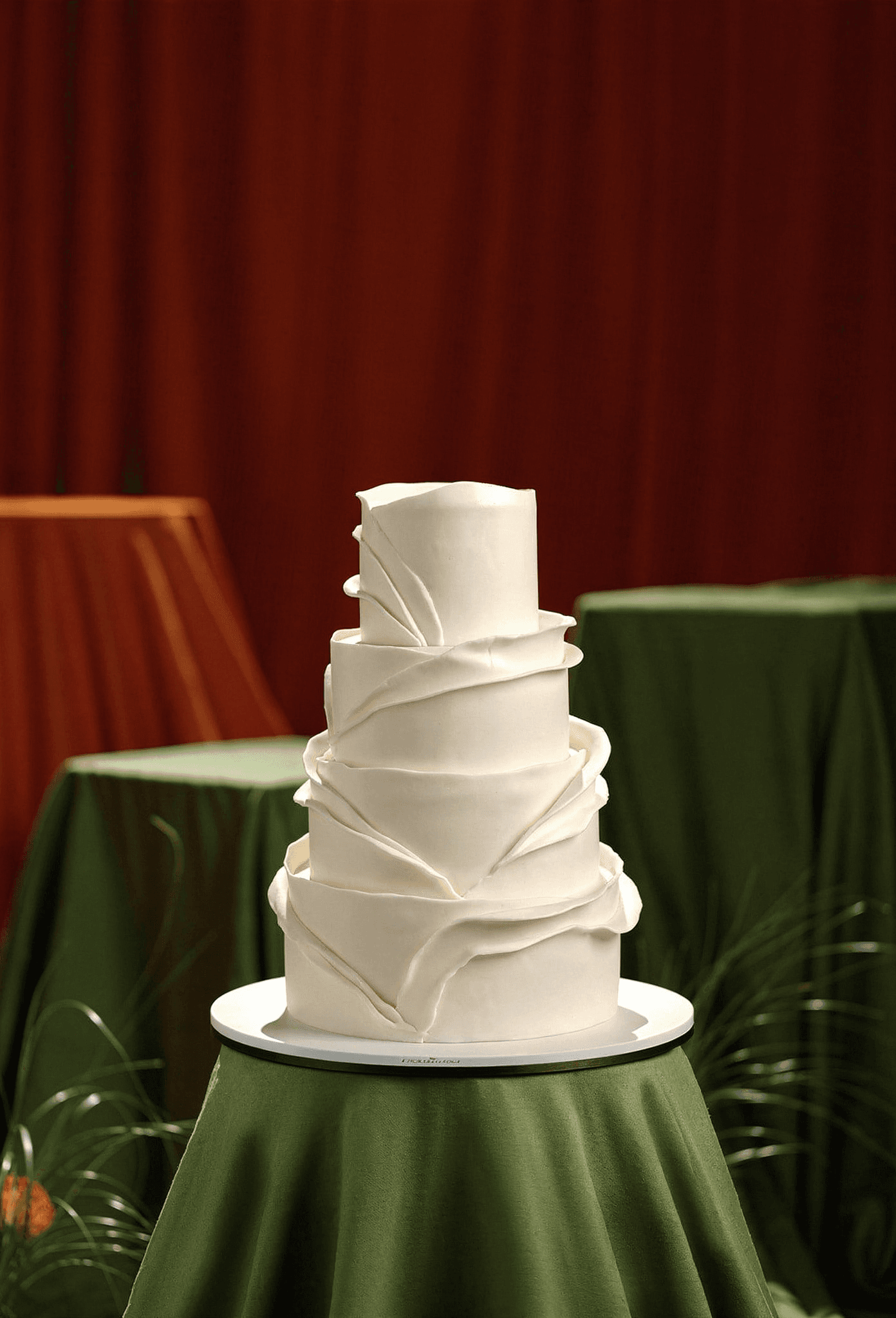 Contemporary Chic Wedding Cake