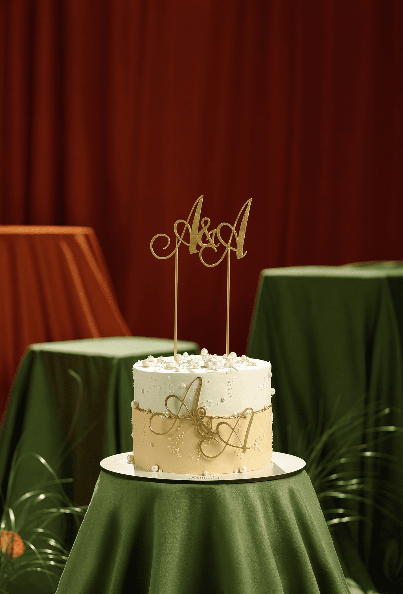 Elegant Pearl Wedding Cake 