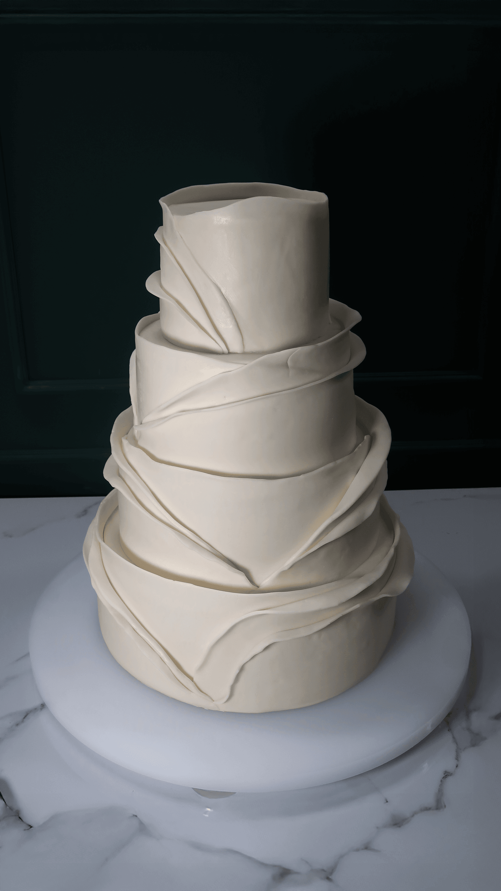 Contemporary Chic Wedding Cake