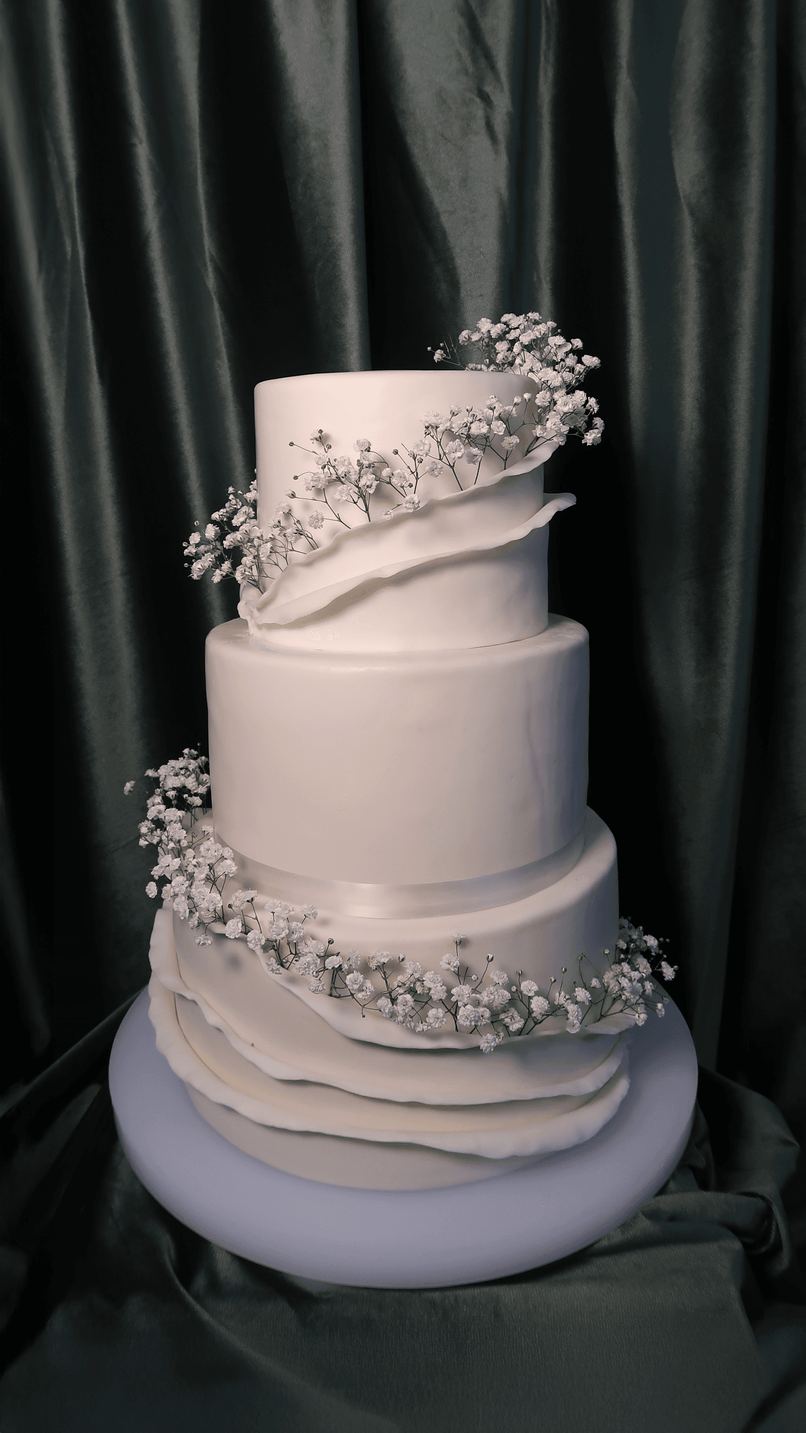 Timeless Romance with Baby’s Breath