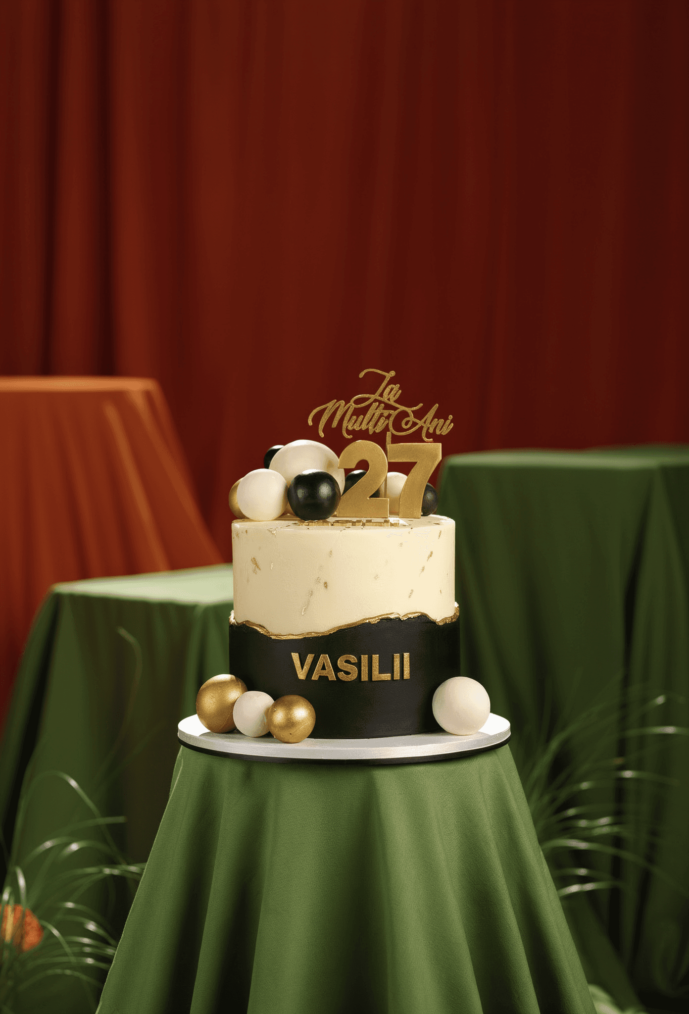 Black, White & Gold – A Modern Birthday Classic